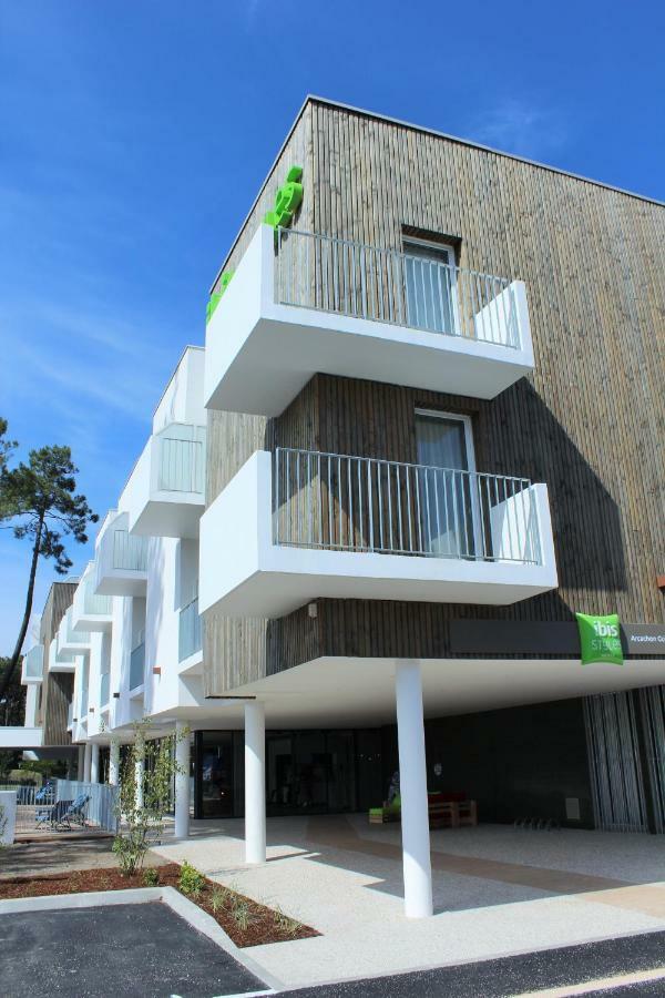 ไอบิส สไตล์ อาร์กาชง กูฌ็อง-เมสทราส Hotel ภายนอก รูปภาพ